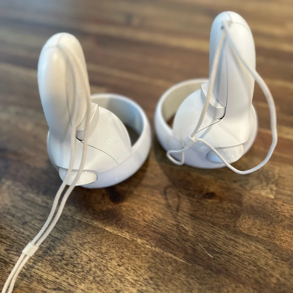 Advanced White VR Headset with Controllers